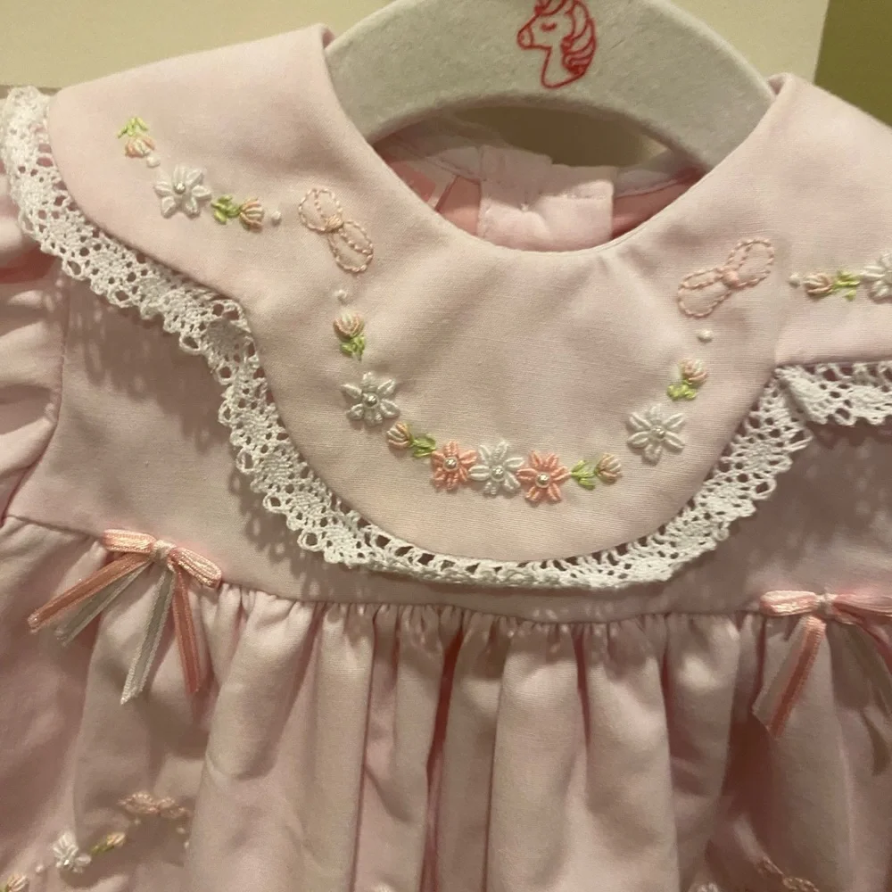 Will’Beth NWT Pink Lace Embroidery Newborn Infant Dress - Picture 3 of 4